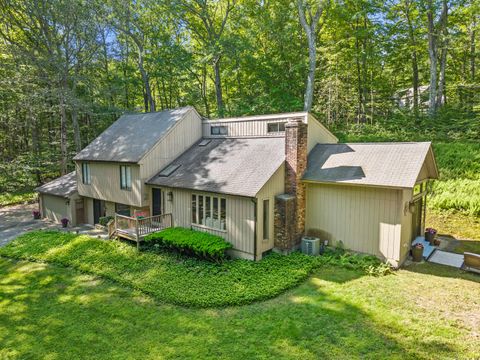 24 Grouse Lane Madison CT 06443