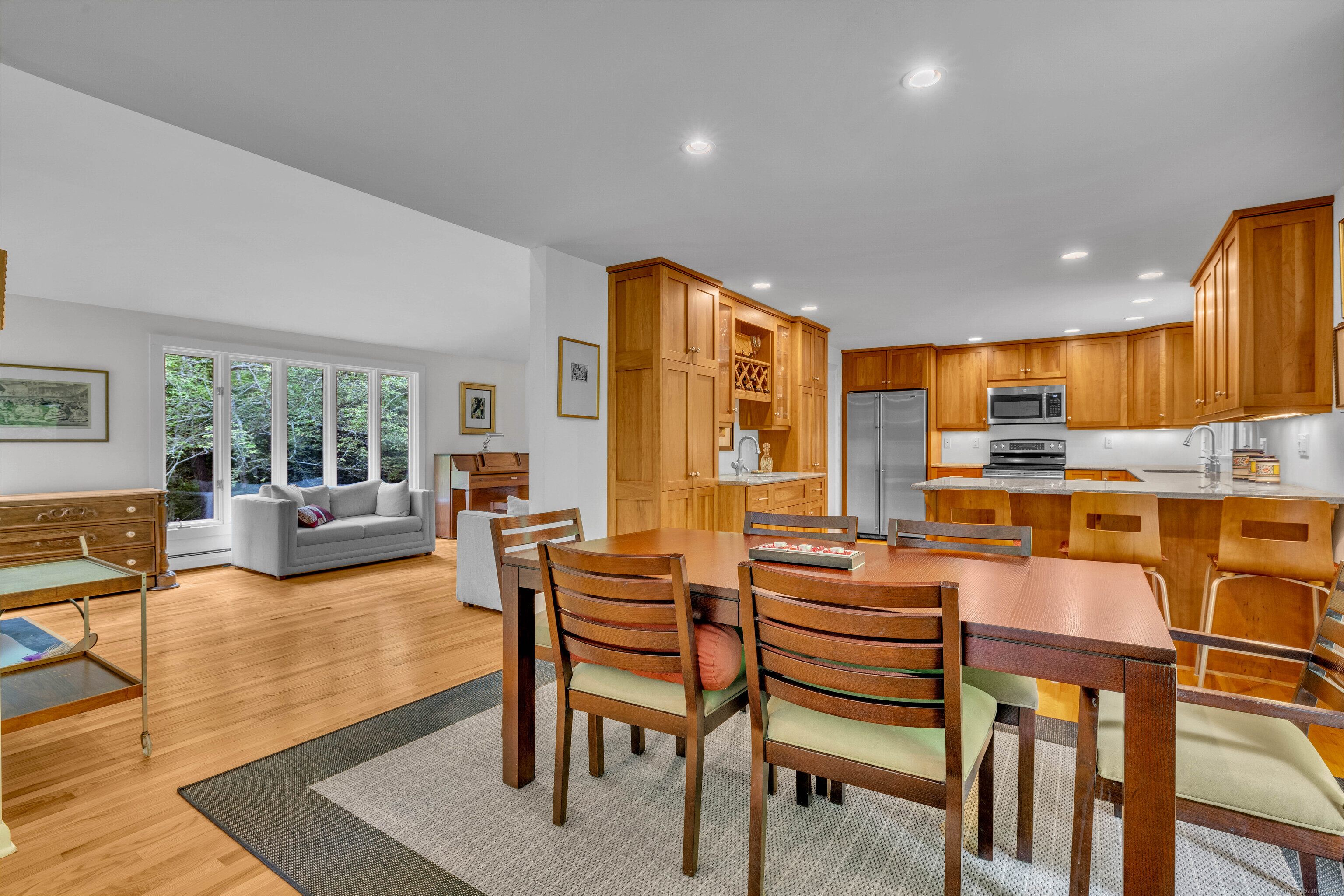 Madison, Connecticut 06443, United States, 3 Bedrooms Bedrooms, ,2 BathroomsBathrooms,Residential,Active,147390