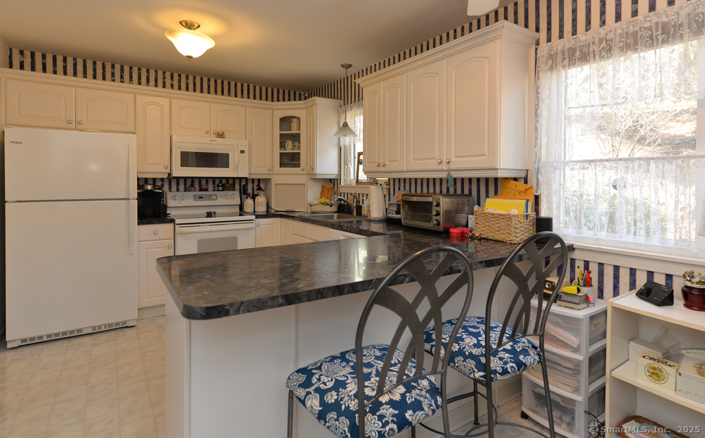 53 Heritage Village #A, Southbury, Connecticut image 3