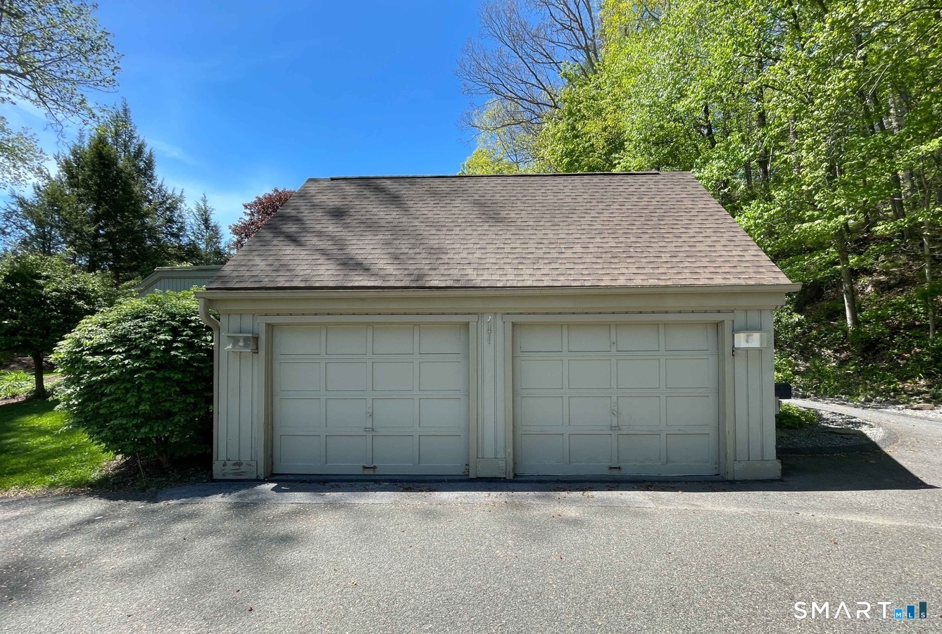 397 Heritage Village B
