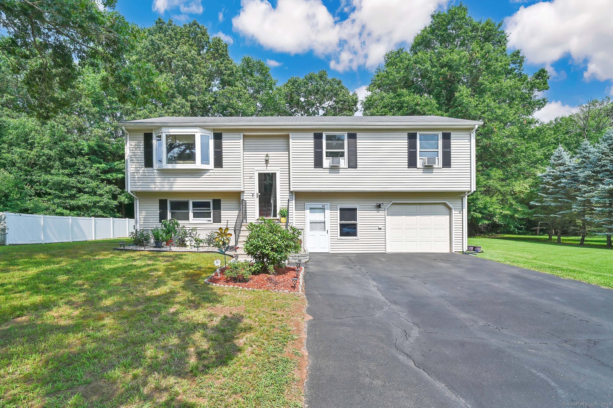 Property for Sale at 84 Copper Beech Way, East Hartford, Connecticut - Bedrooms: 4 
Bathrooms: 2 
Rooms: 5  - $349,900