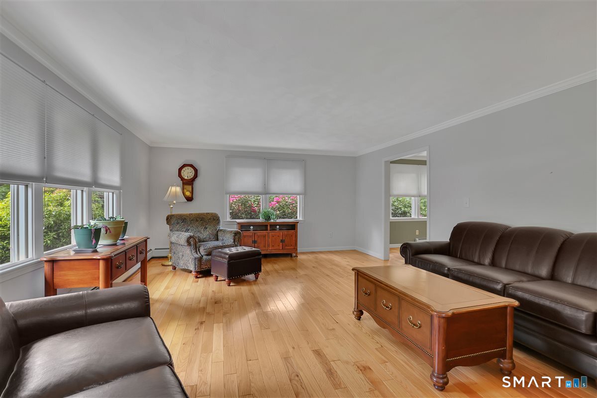 8 Cheryl Avenue