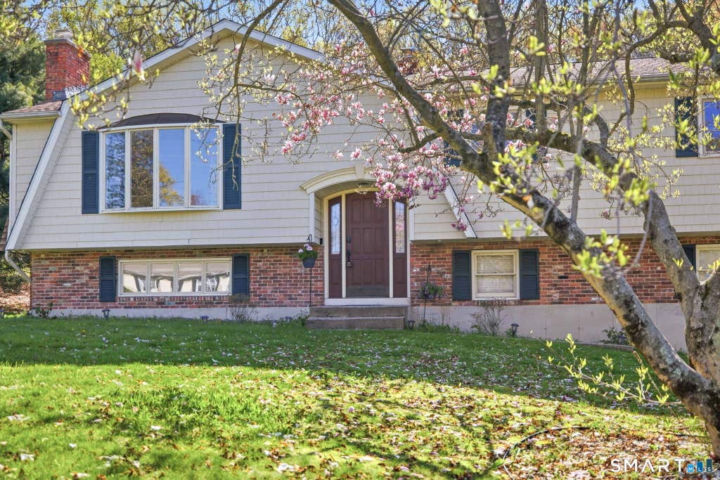 Photo of 26 Lindsley Drive, Wolcott, CT 06716 (MLS # 24154055)