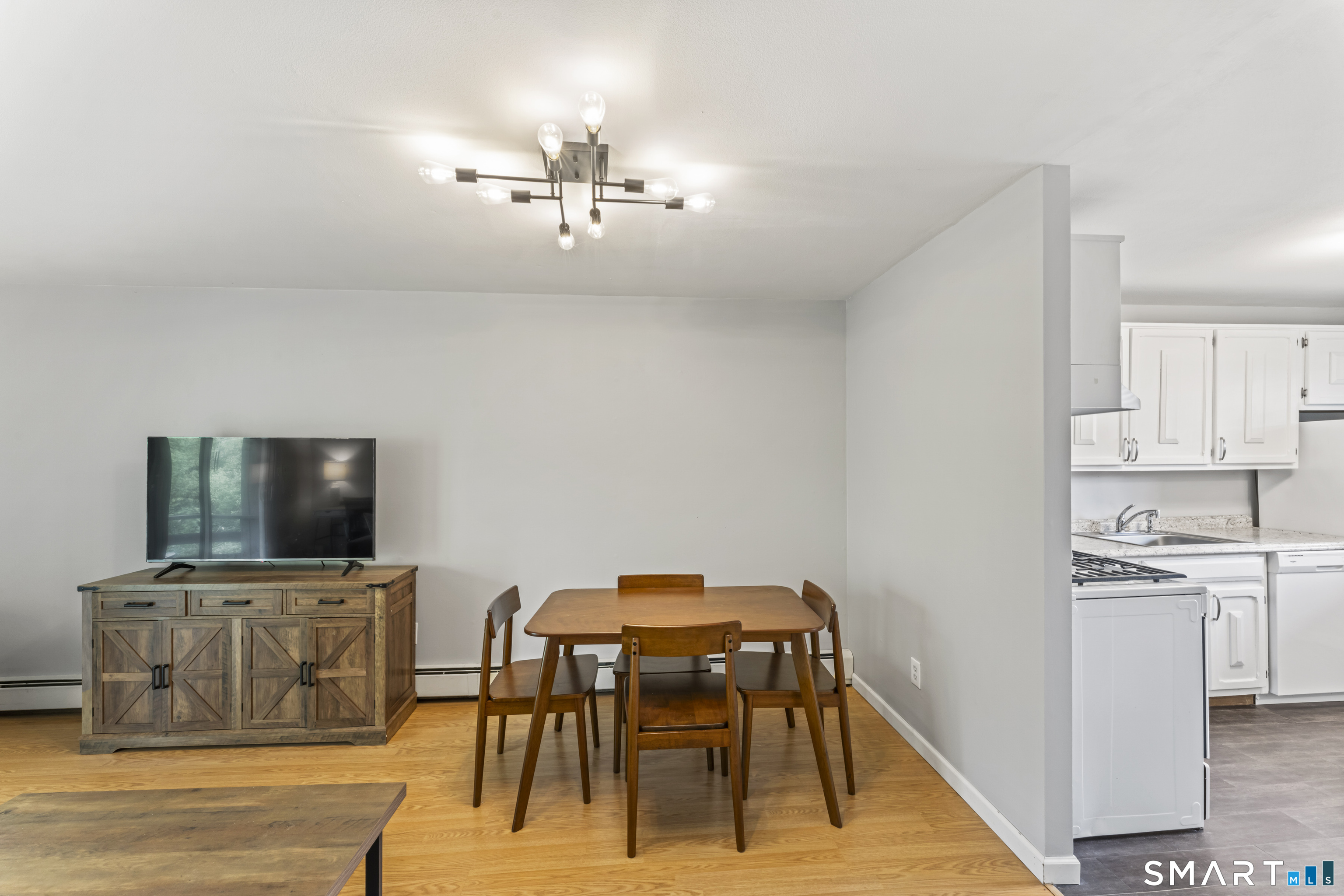 255 Williamstown Court 255