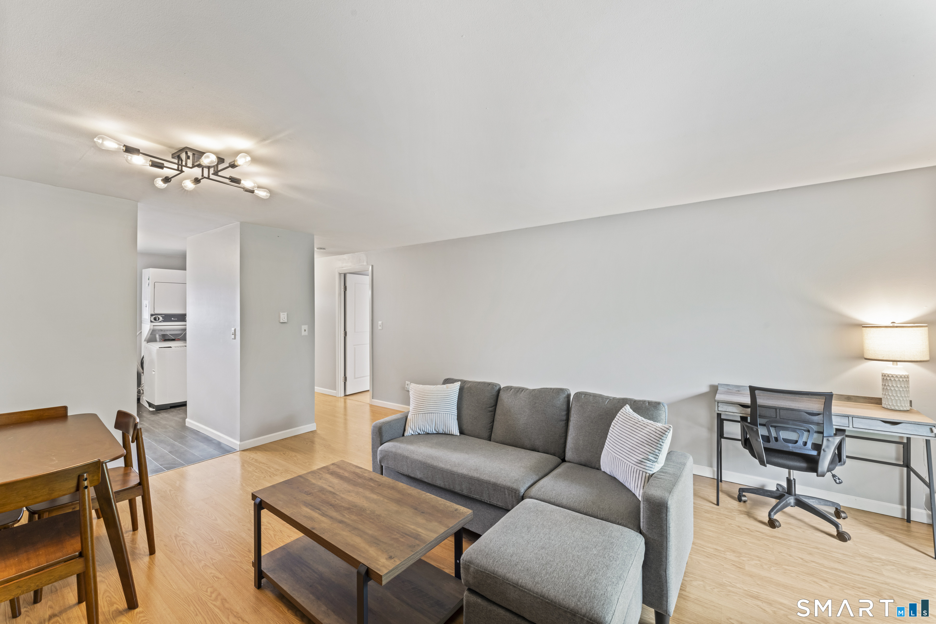 255 Williamstown Court 255