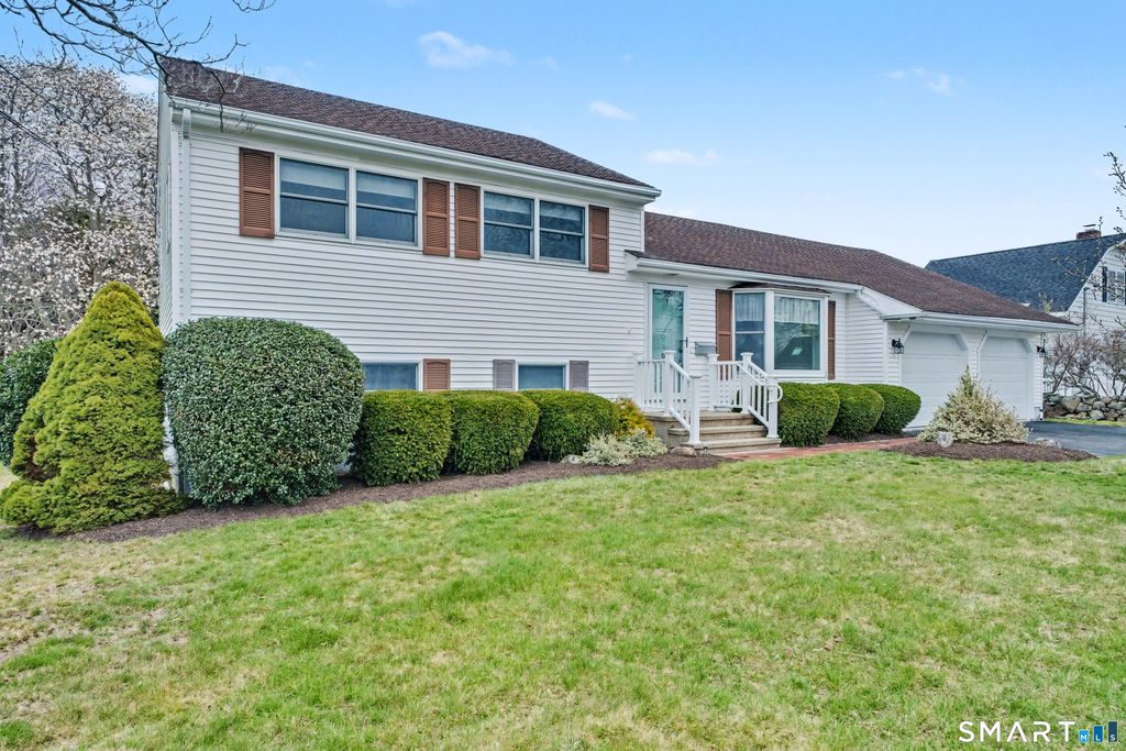 Photo of 6 Benjamin Road, Groton, CT 06355 (MLS # 24167364)