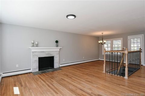 Tiny photo for 10 N Cobblers Court, East Lyme, CT 06357 (MLS # 24137349)