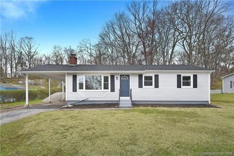 Photo of 10 N Cobblers Court, East Lyme, CT 06357 (MLS # 24137349)