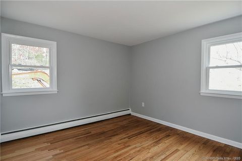 Tiny photo for 10 N Cobblers Court, East Lyme, CT 06357 (MLS # 24137349)