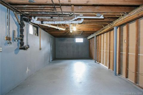 Tiny photo for 10 N Cobblers Court, East Lyme, CT 06357 (MLS # 24137349)