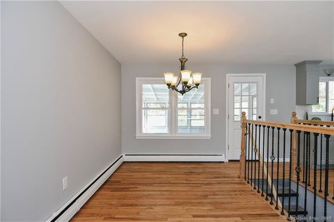 Tiny photo for 10 N Cobblers Court, East Lyme, CT 06357 (MLS # 24137349)