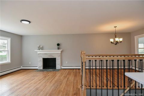 Tiny photo for 10 N Cobblers Court, East Lyme, CT 06357 (MLS # 24137349)