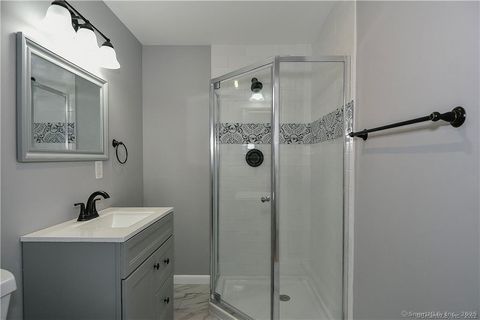 Tiny photo for 10 N Cobblers Court, East Lyme, CT 06357 (MLS # 24137349)