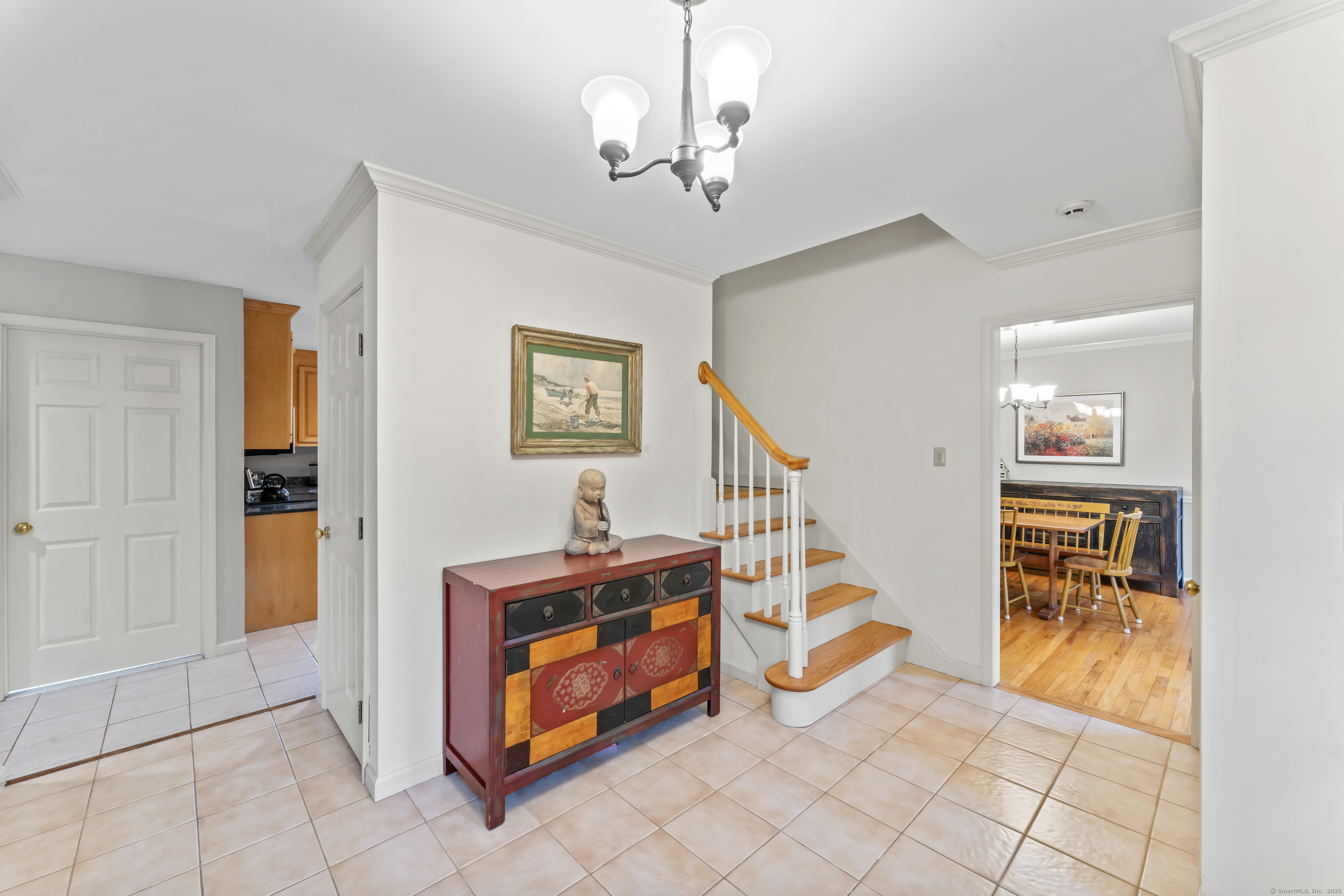 15 Kelly Court, Newtown, Connecticut image 2