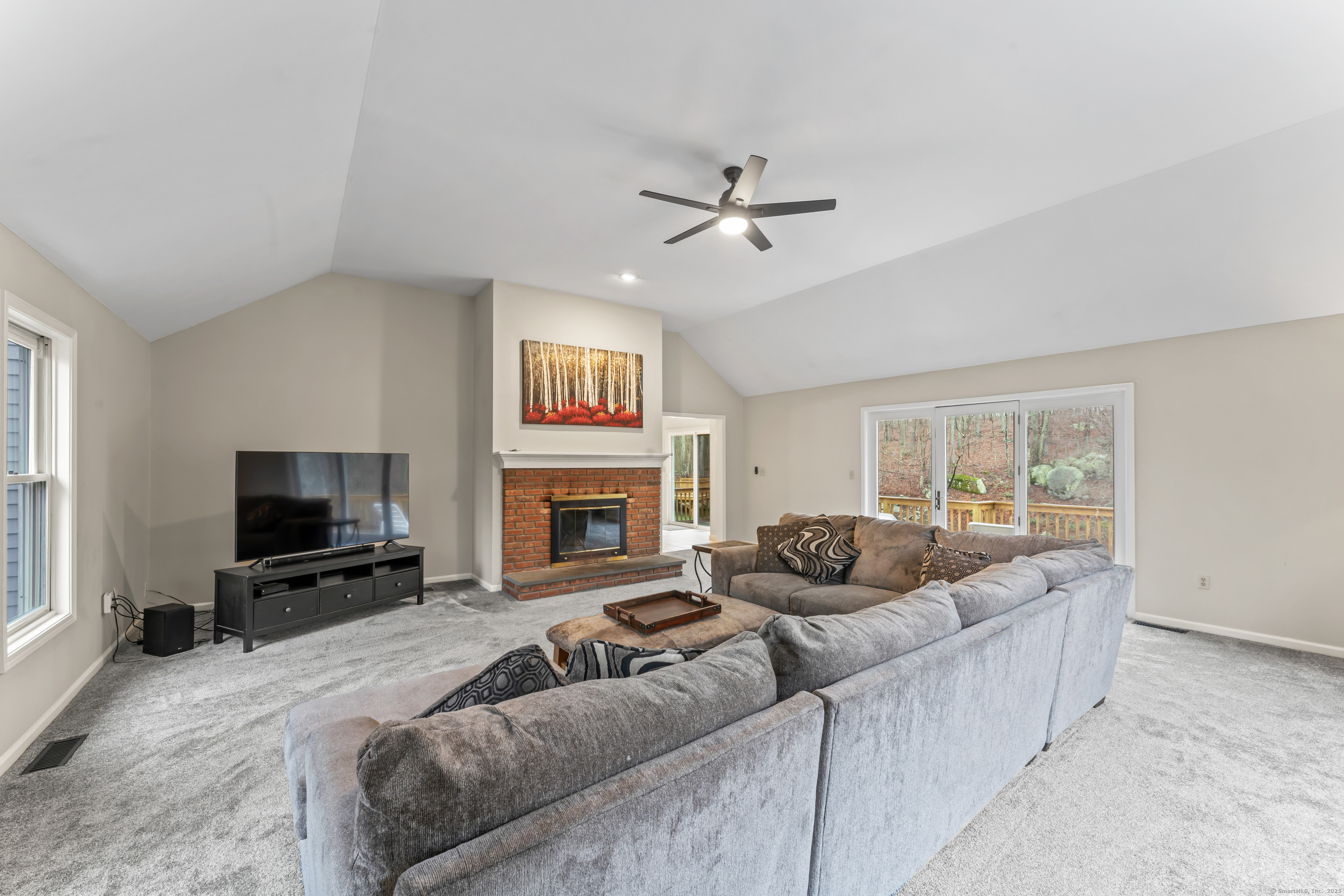 15 Kelly Court, Newtown, Connecticut image 13