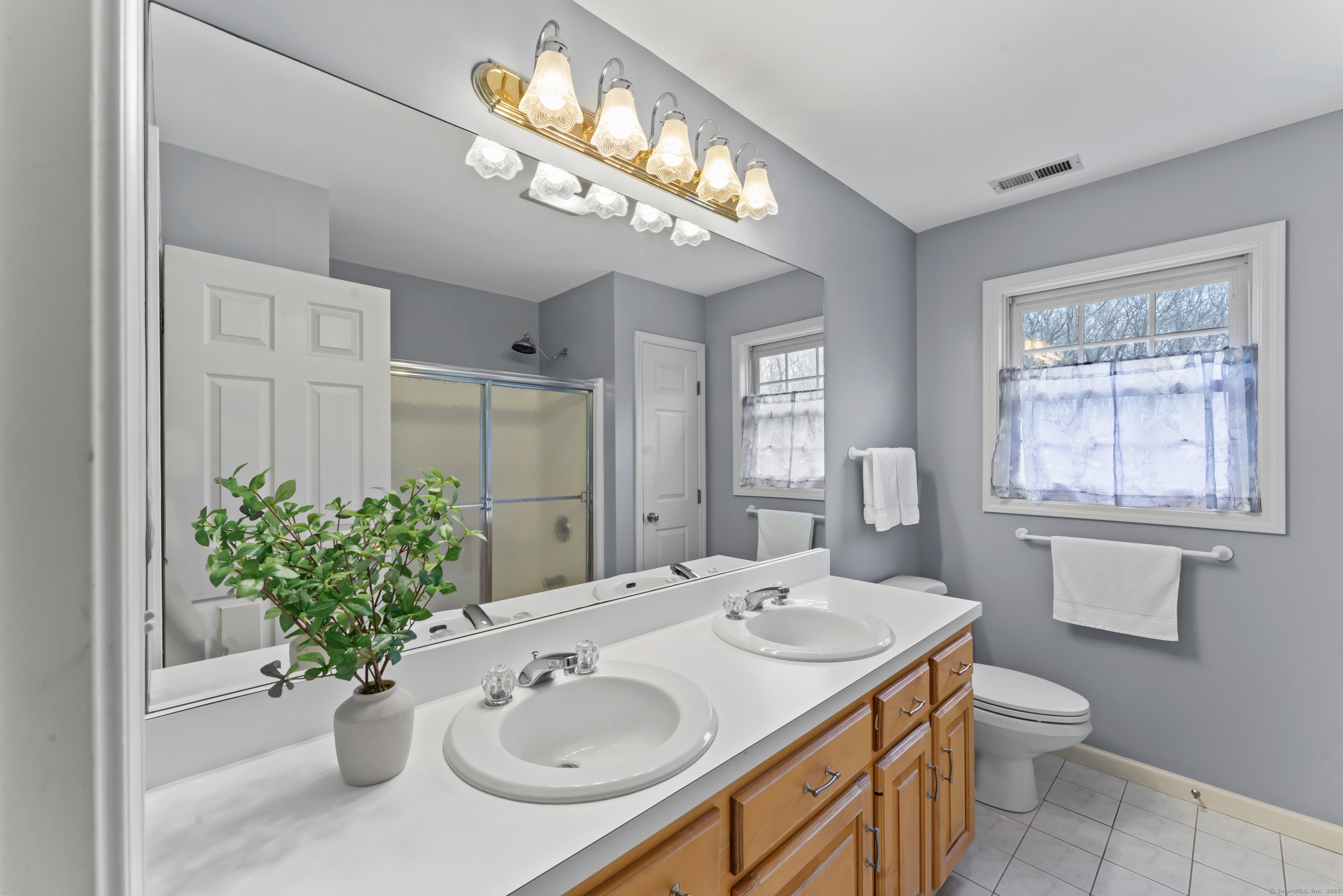 15 Kelly Court, Newtown, Connecticut image 24