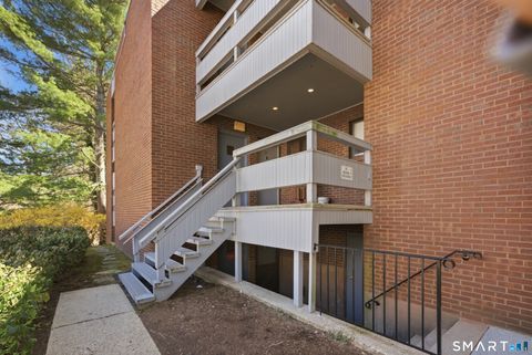 Photo of 94 Wilton Crest #94, Wilton, CT 06897 (MLS # 24166027)