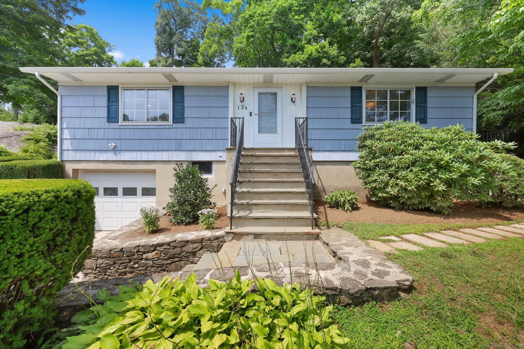 13-1/2 Hickory Drive