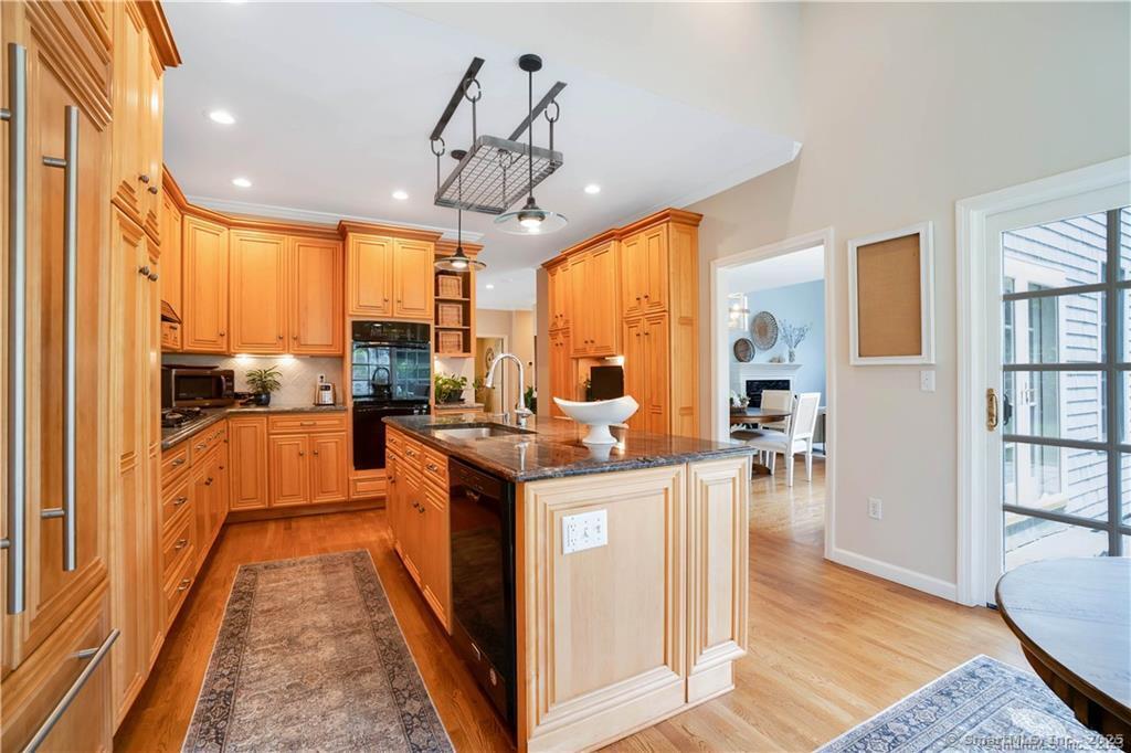 33 Old Field Hill Road 12