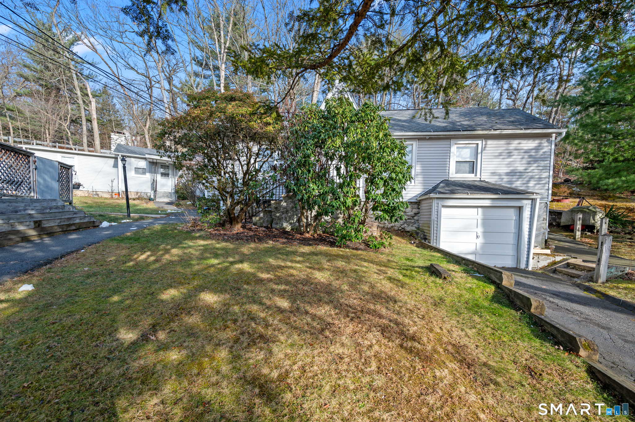 10 Old Waterbury Road