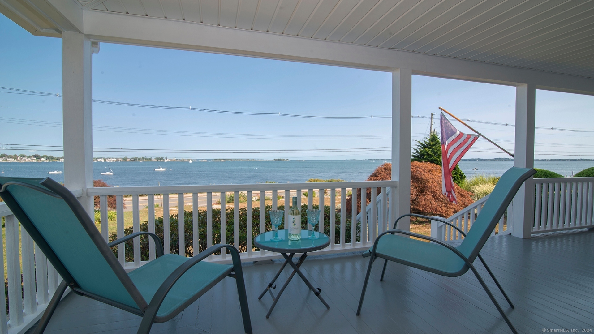 Shore Avenue, Groton, Connecticut - 3 Bedrooms  
2 Bathrooms  
6 Rooms - 