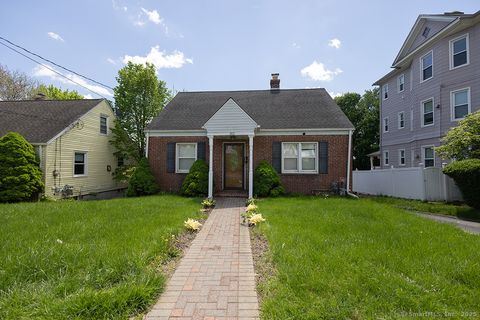 112 Clinton Street, New Britain, CT 06053 - #: 24094215