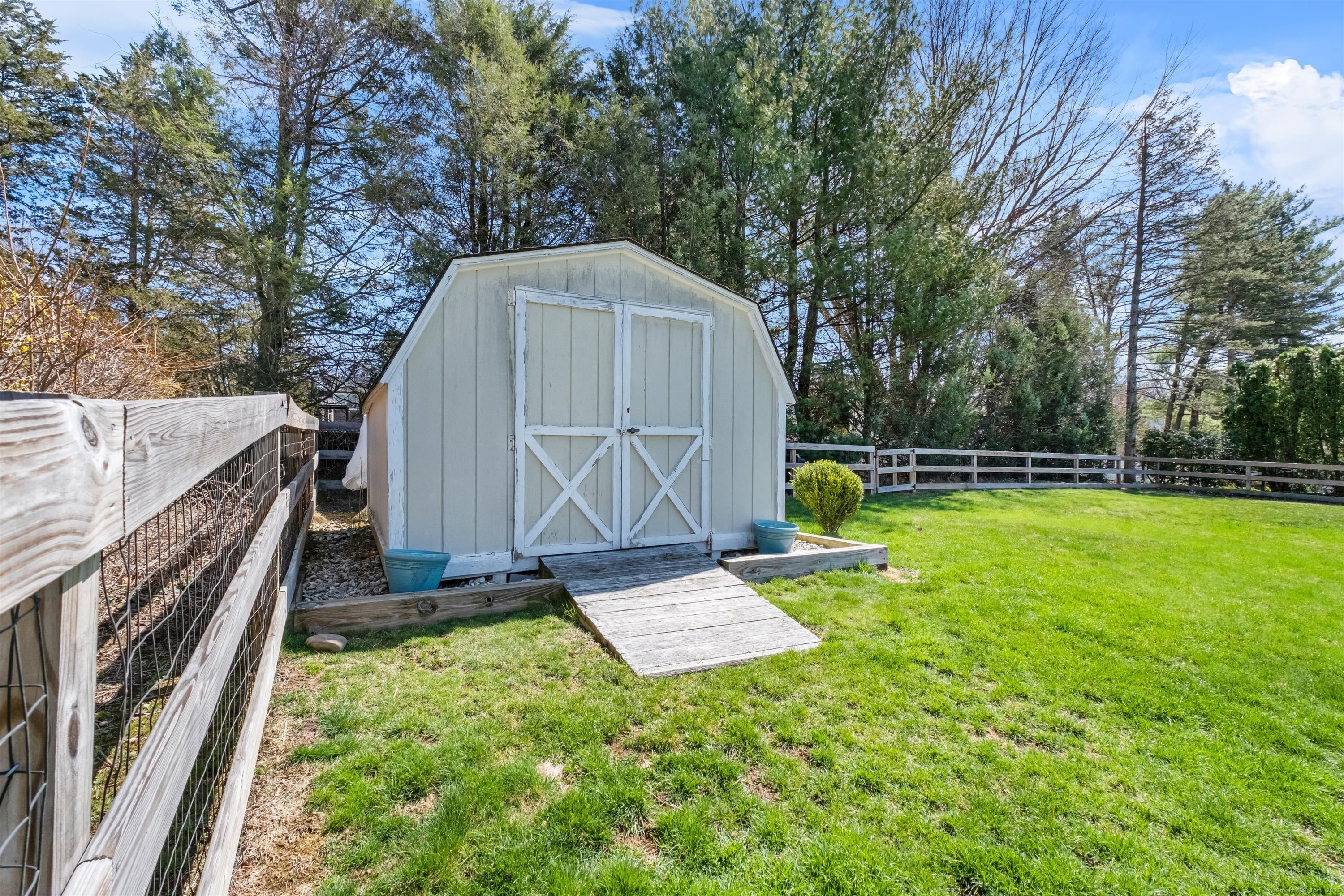 28 Quaker Ridge Road, Bethel, Connecticut image 27