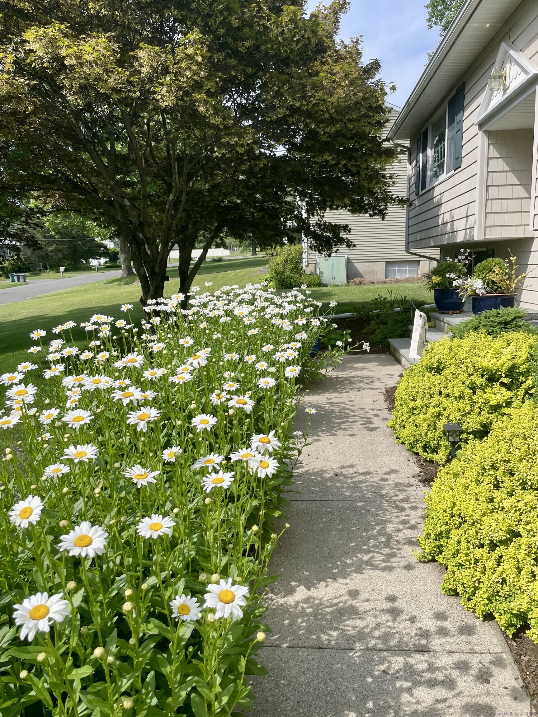 28 Quaker Ridge Road, Bethel, Connecticut image 3