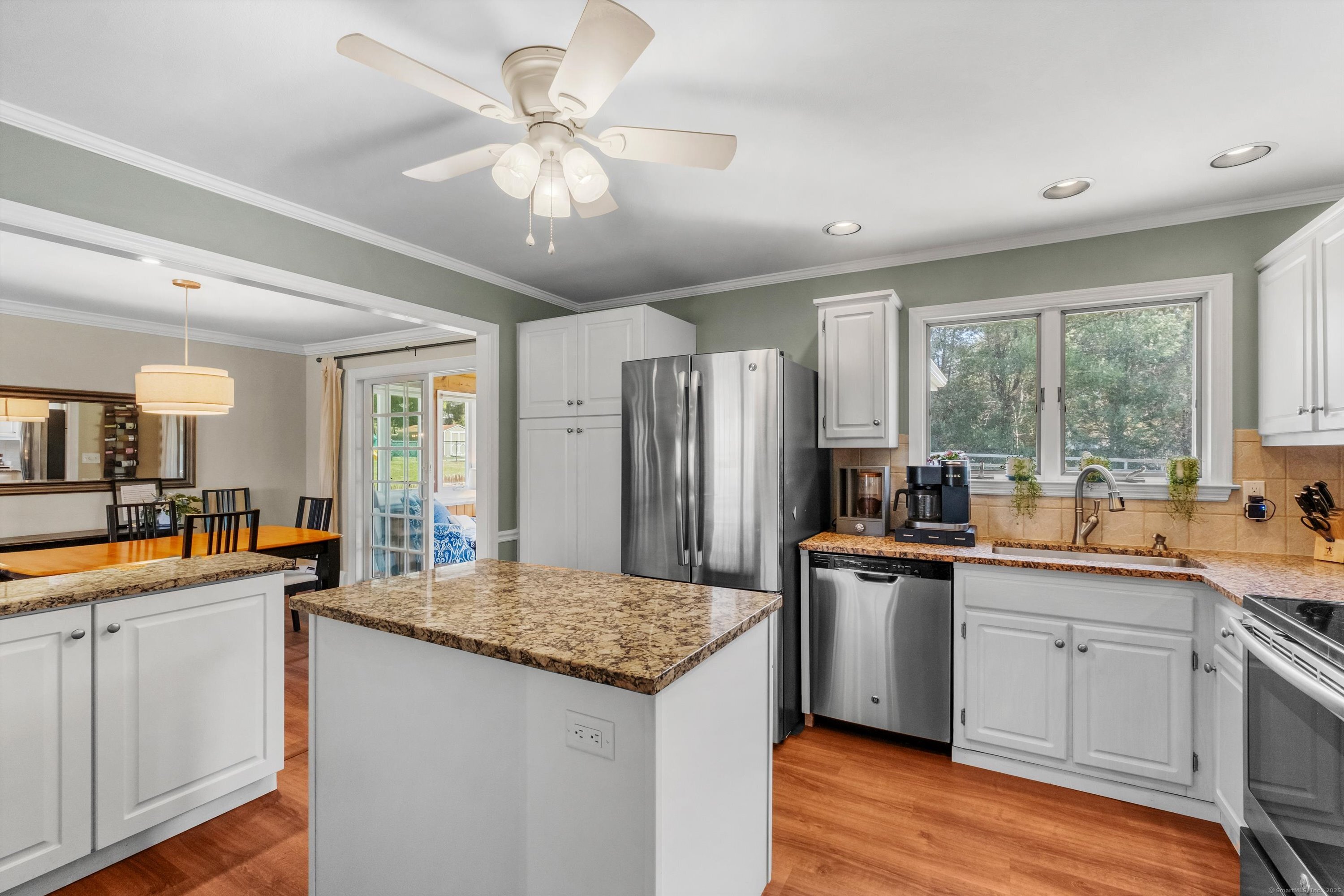 28 Quaker Ridge Road, Bethel, Connecticut image 4