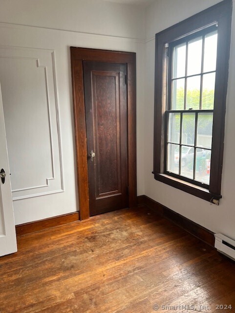 Groton, Connecticut 06355, United States, 2 Bedrooms Bedrooms, ,1 BathroomBathrooms,Residential,Active,190258