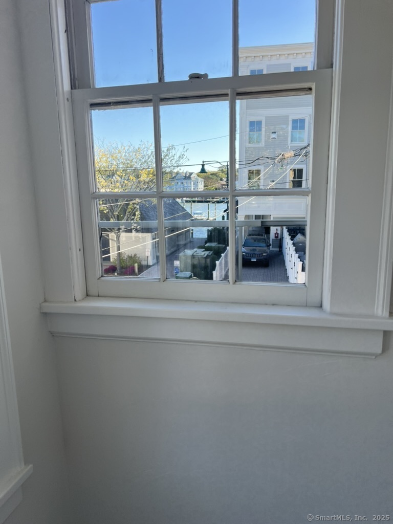 Groton, Connecticut 06355, United States, 2 Bedrooms Bedrooms, ,1 BathroomBathrooms,Residential,Active,190258