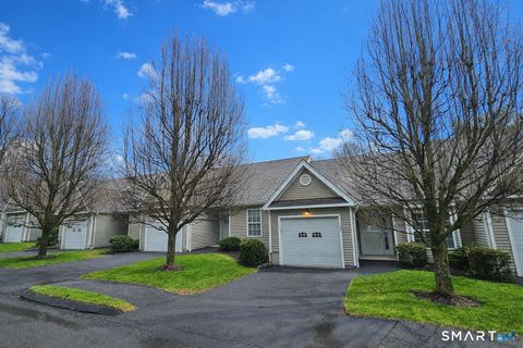 Condo For Sale - 159 Jennifer Lane #159<br/> Newtown, CT 06482