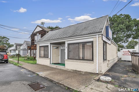 Photo of 3 Daytona Avenue, Milford, CT 06461 (MLS # 24197924)
