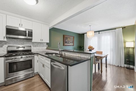 Tiny photo for 39 Schoolhouse Crossing #39, Wethersfield, CT 06109 (MLS # 24154132)