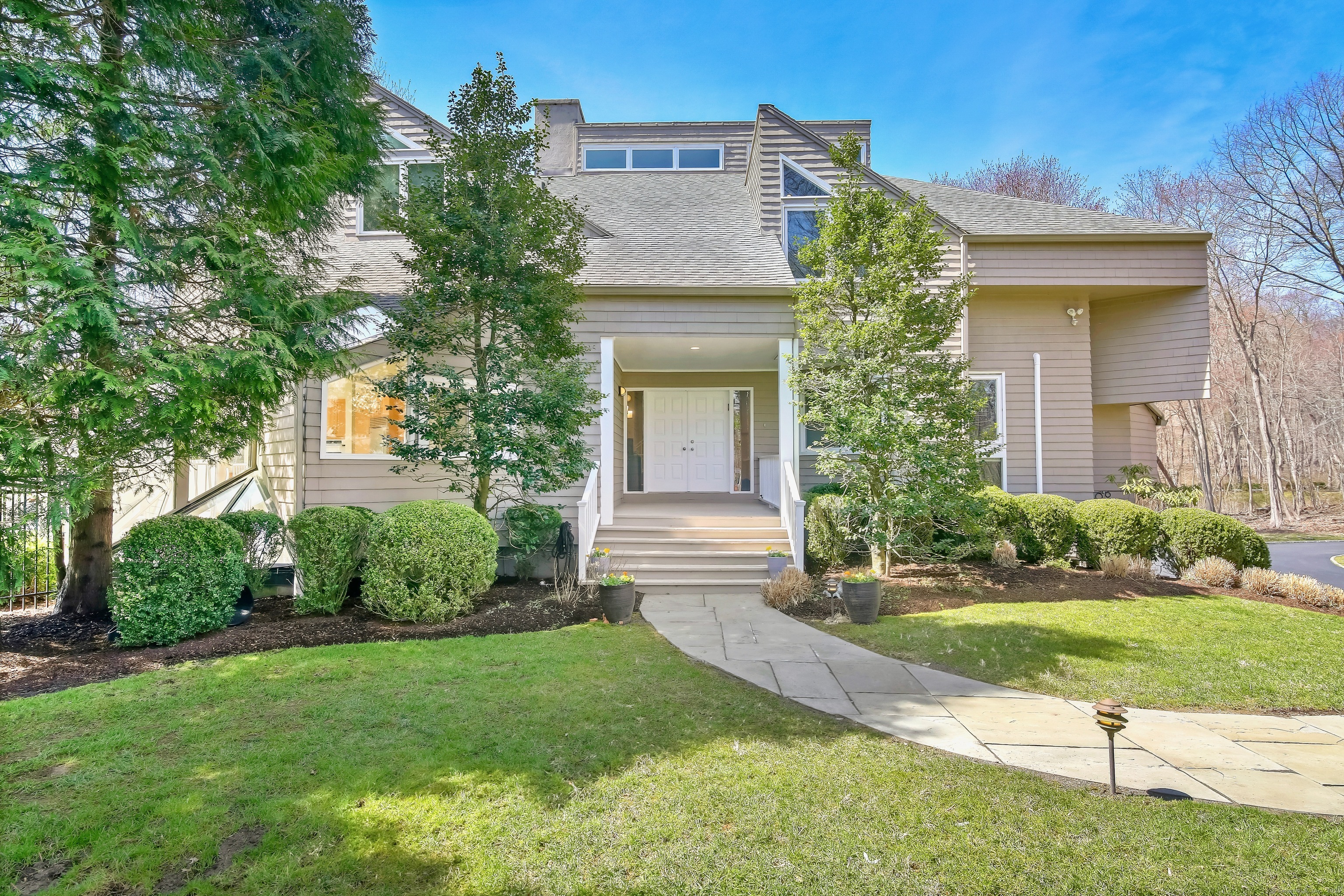 2 Sleepy Hollow Road, New Canaan, Connecticut image 2
