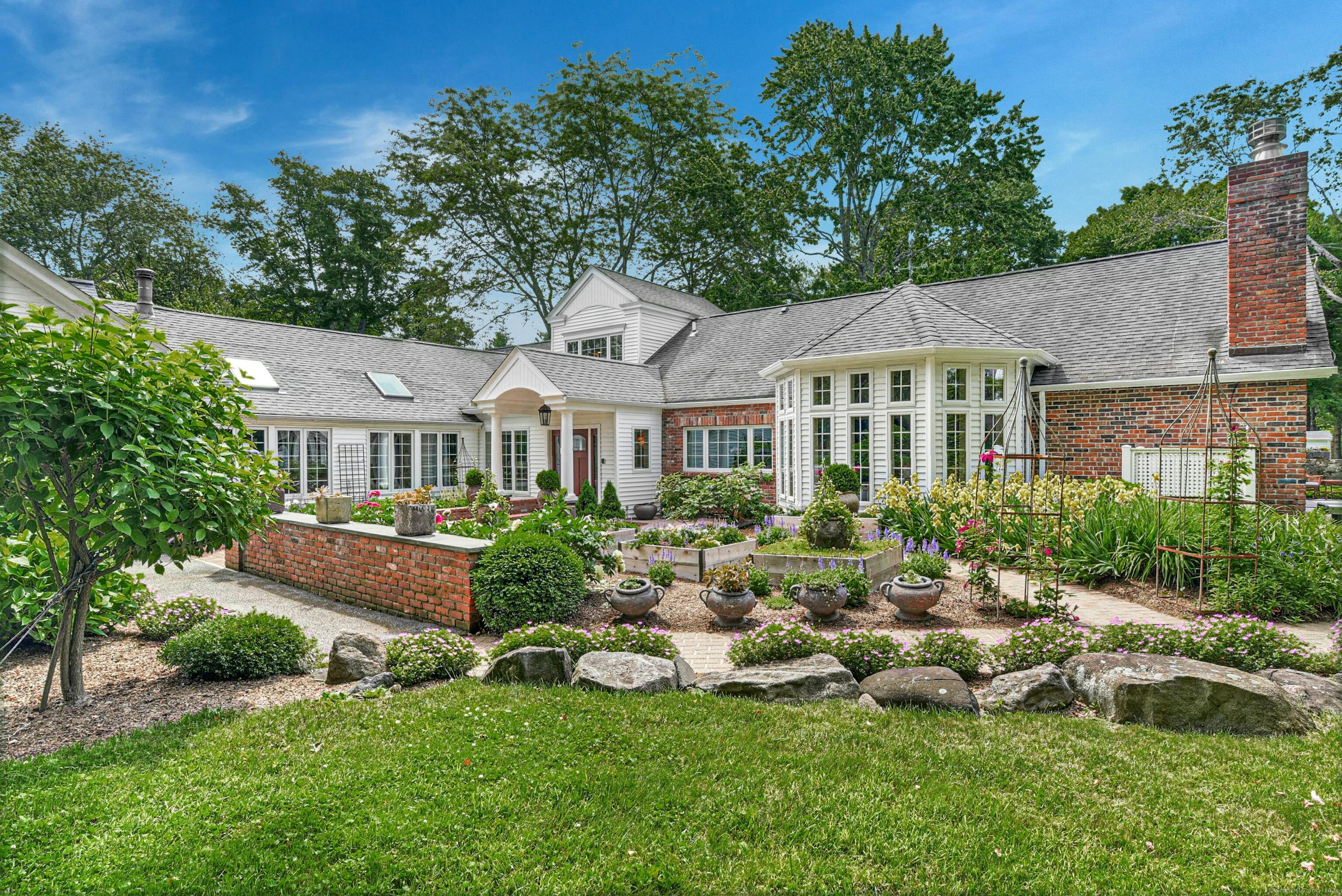 Photo 1 of 49 Cross Ridge Road, New Canaan, Connecticut, $4,495,000, Web #: 24019167