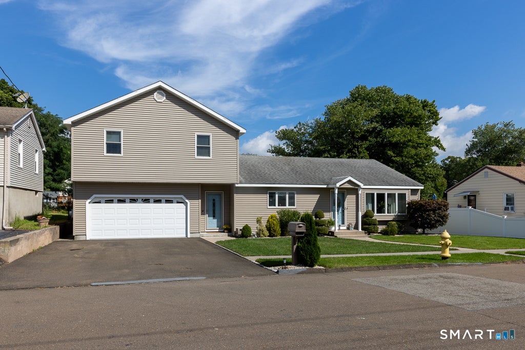 33 Hartman Avenue