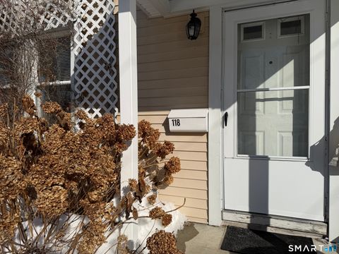 118 Riverview Avenue New London CT 06320