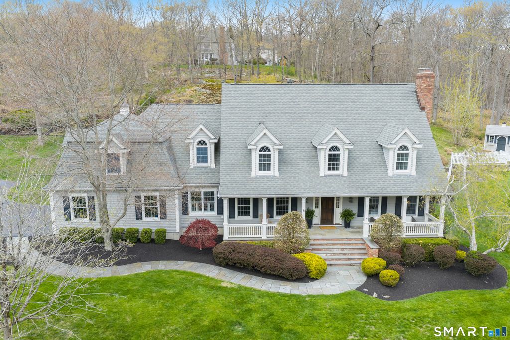 Photo of 8 Kimberly Court, Ridgefield, CT 06877 (MLS # 24165929)