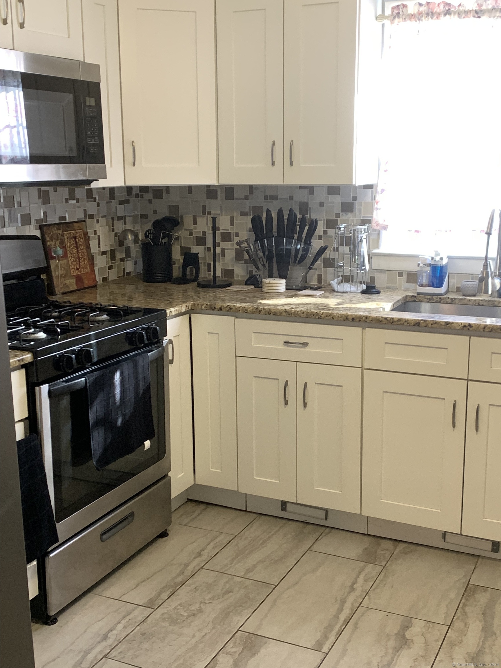 243 Sunshine Circle, Bridgeport, Connecticut image 19
