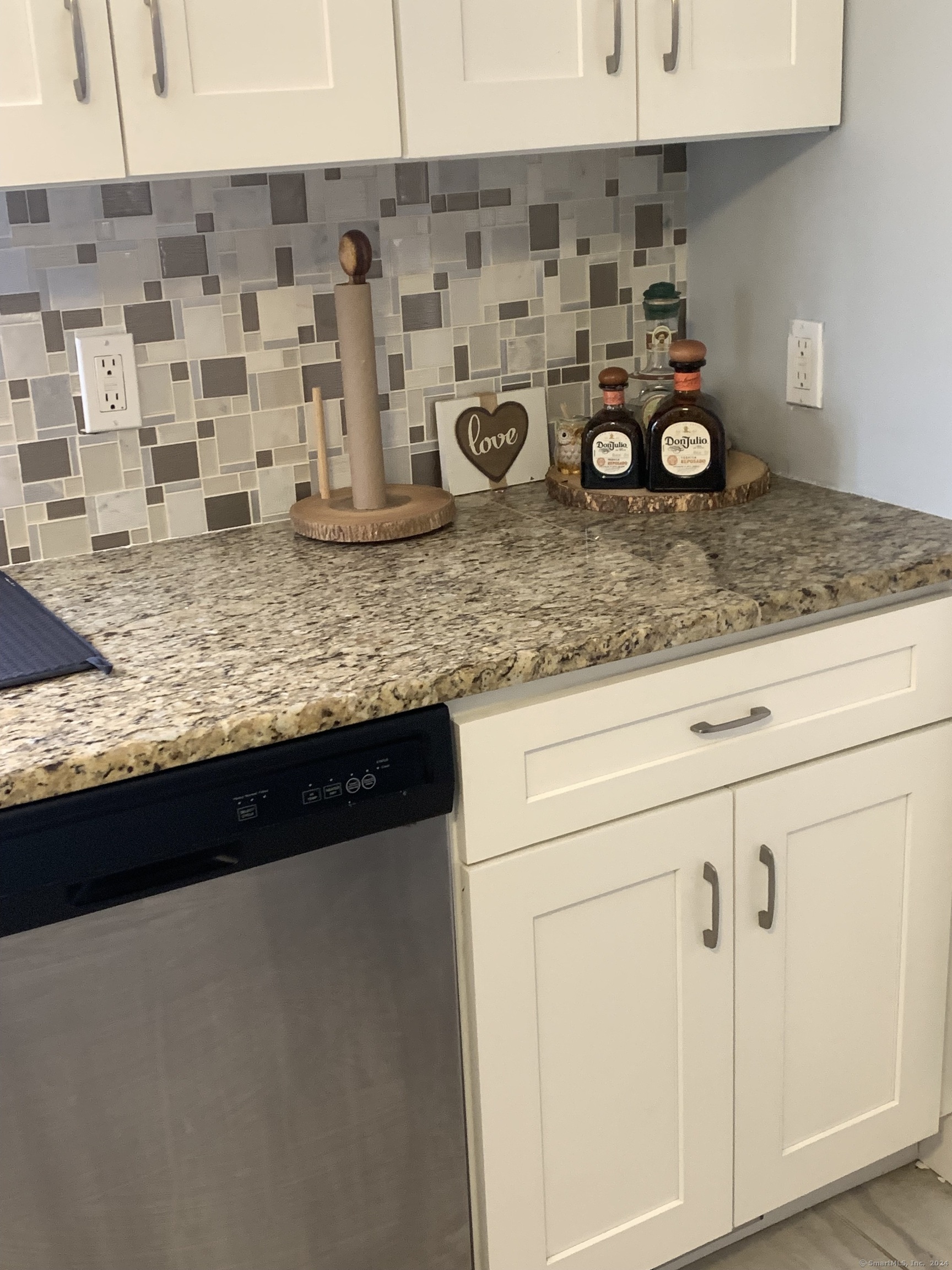 243 Sunshine Circle, Bridgeport, Connecticut image 21