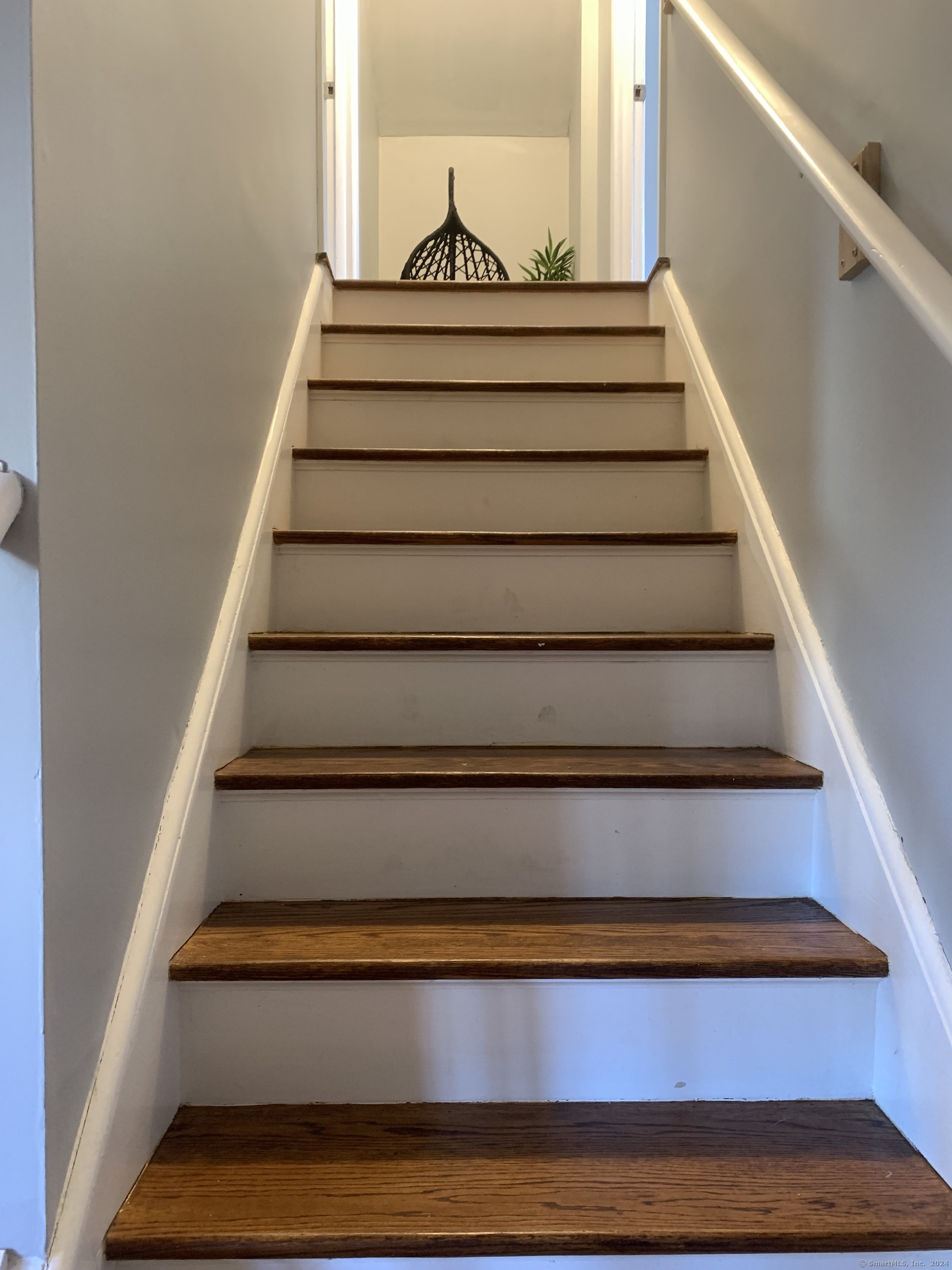 243 Sunshine Circle, Bridgeport, Connecticut image 5