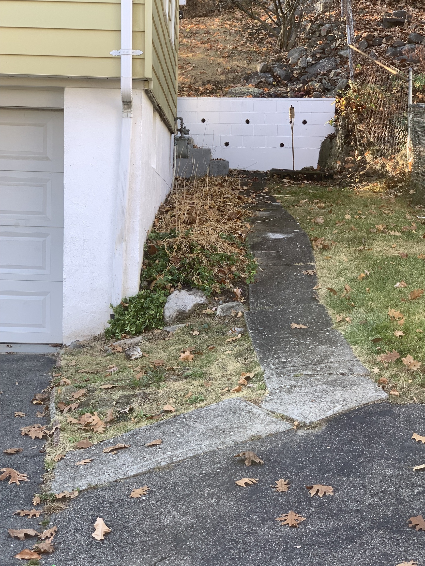 243 Sunshine Circle, Bridgeport, Connecticut image 32