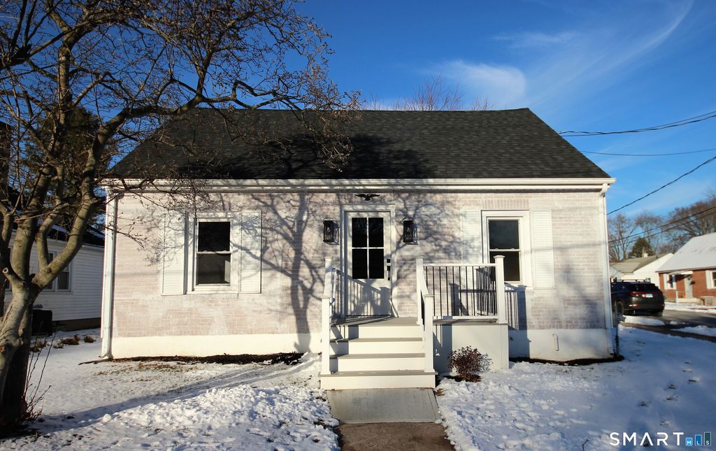 Photo of 35 Fairchild Street, Naugatuck, CT 06770 (MLS # 24145240)