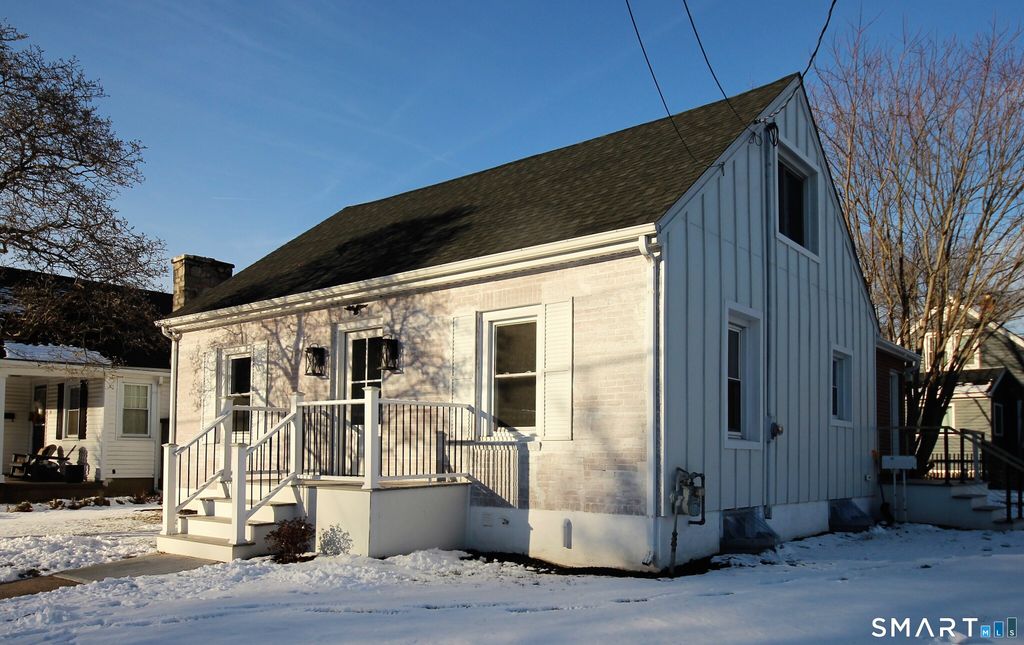 Photo of 35 Fairchild Street, Naugatuck, CT 06770 (MLS # 24145240)