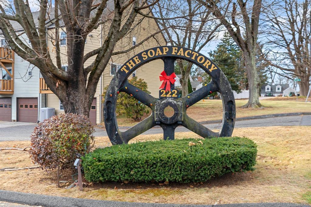 Williams Street Apt 112, Glastonbury, Connecticut - 2 Bedrooms  
2 Bathrooms  
4 Rooms - 