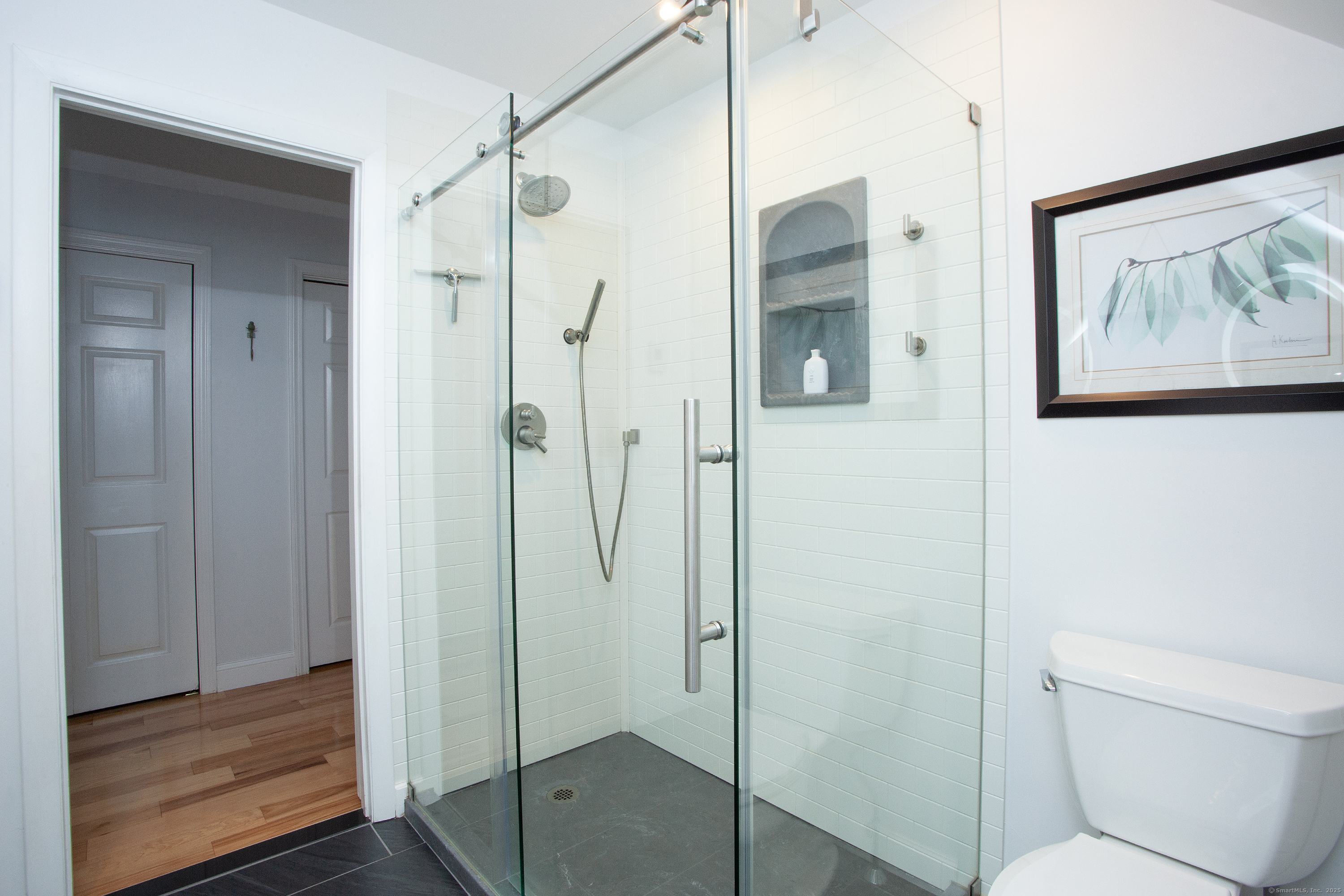 Granby, Connecticut 06035, United States, 3 Bedrooms Bedrooms, ,3 BathroomsBathrooms,Residential,Pending,191830