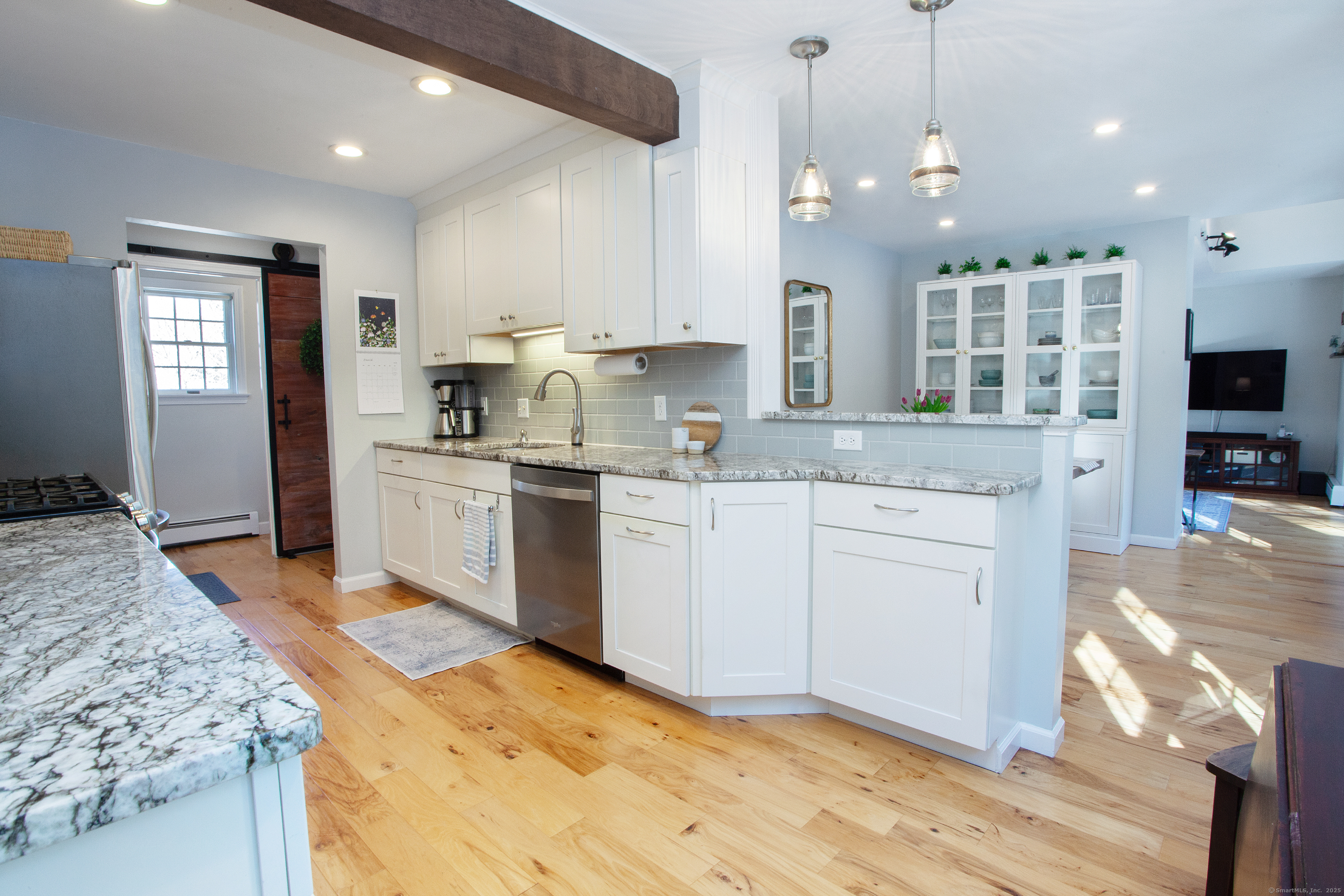 Granby, Connecticut 06035, United States, 3 Bedrooms Bedrooms, ,3 BathroomsBathrooms,Residential,Pending,191830