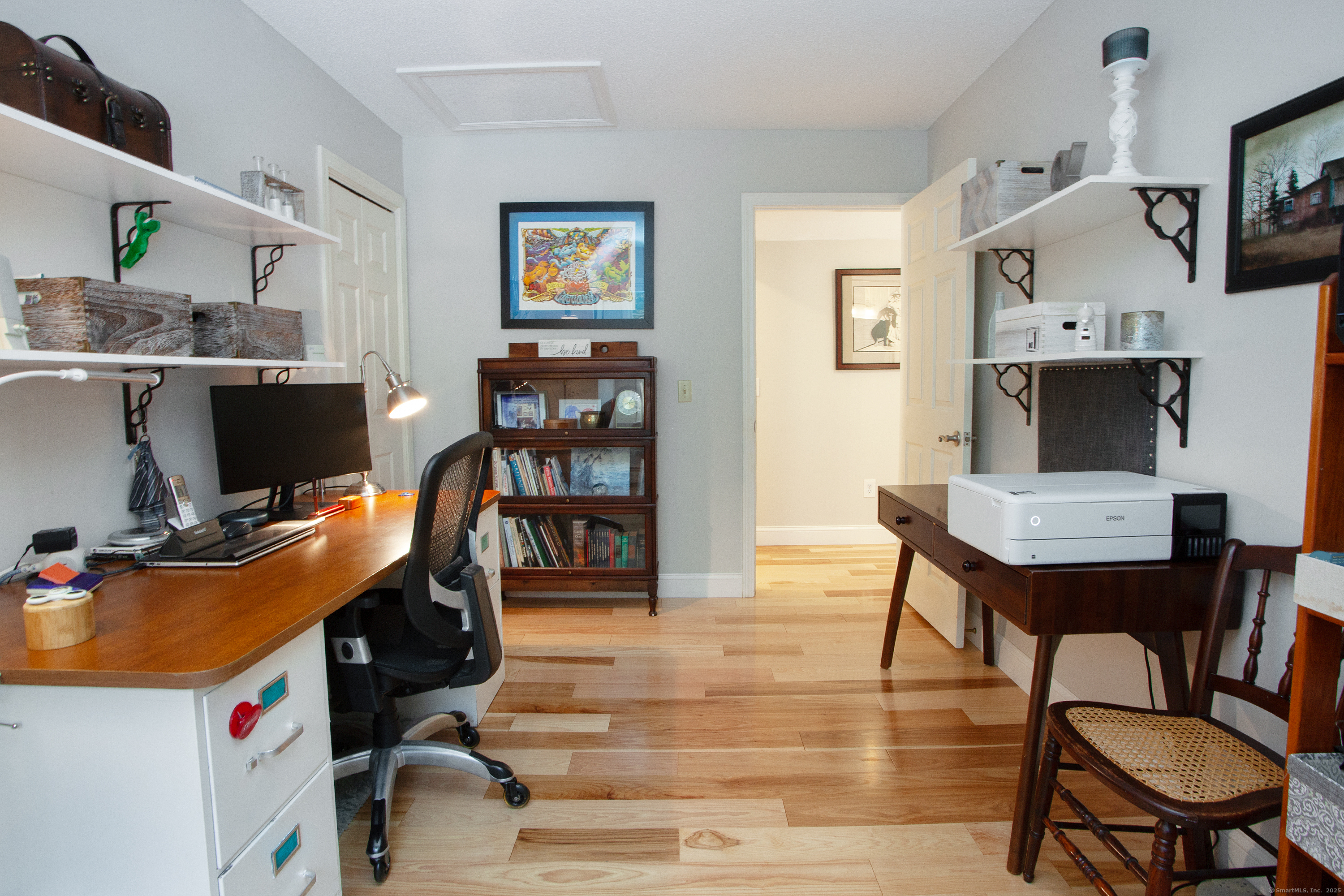 Granby, Connecticut 06035, United States, 3 Bedrooms Bedrooms, ,3 BathroomsBathrooms,Residential,Pending,191830