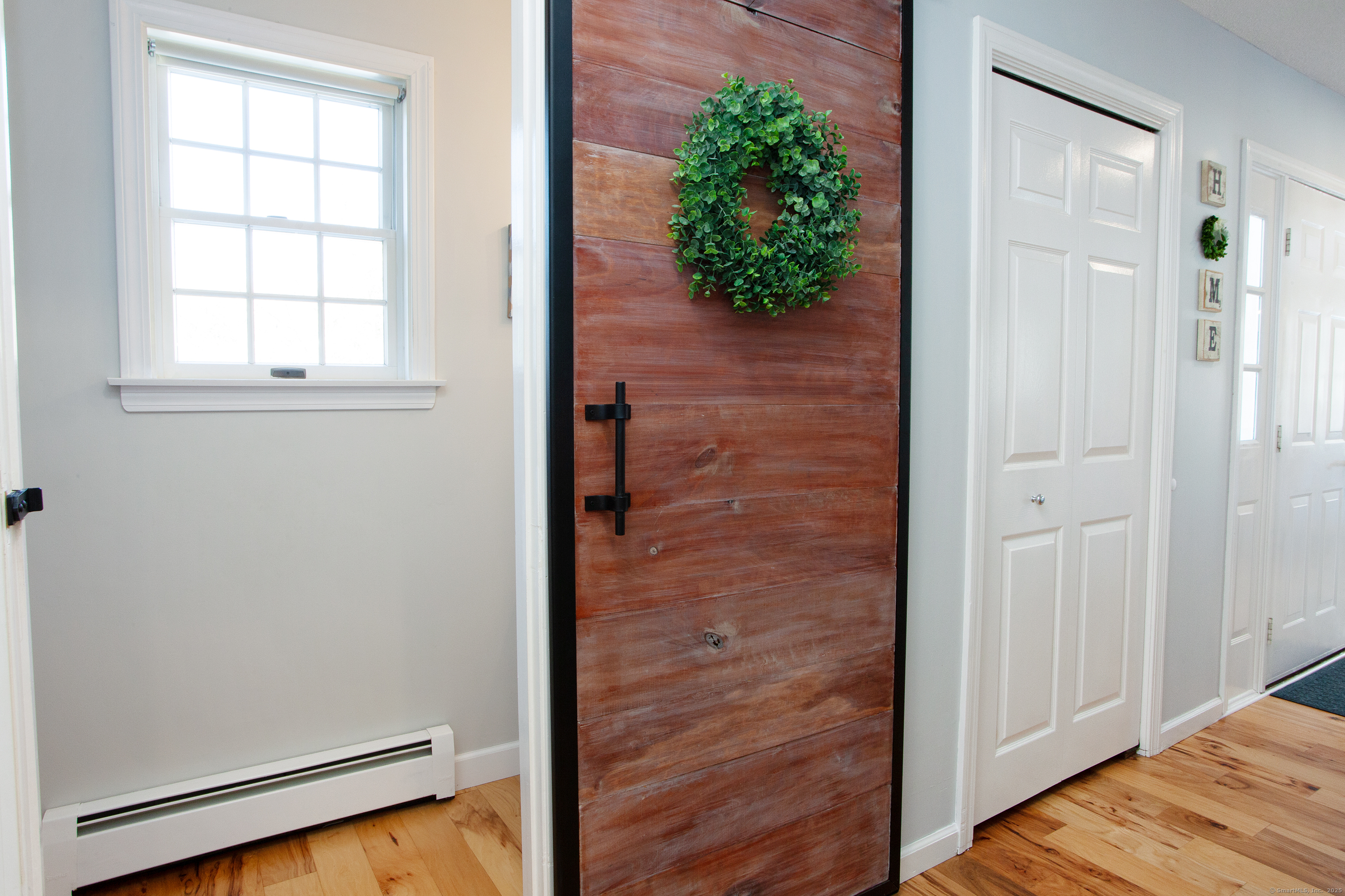 Granby, Connecticut 06035, United States, 3 Bedrooms Bedrooms, ,3 BathroomsBathrooms,Residential,Pending,191830